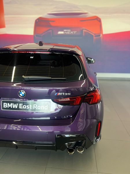 2025-BMW-1-Series-M135-xDrive-Auto_9