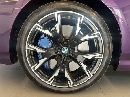 2025-BMW-1-Series-M135-xDrive-Auto_4