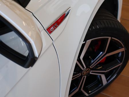2024-Volkswagen-Polo-20-GTI-Auto-147kW_10