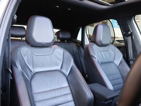2024-Volkswagen-Polo-20-GTI-Auto-147kW_14