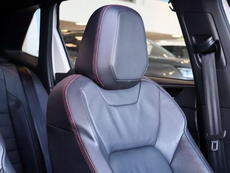2024-Volkswagen-Polo-20-GTI-Auto-147kW_15