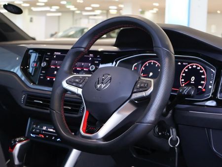 2024-Volkswagen-Polo-20-GTI-Auto-147kW_19