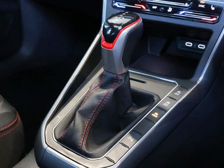 2024-Volkswagen-Polo-20-GTI-Auto-147kW_20