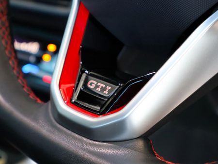 2024-Volkswagen-Polo-20-GTI-Auto-147kW_25