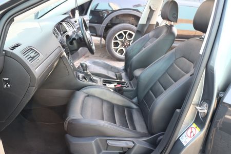 2018-Volkswagen-Golf-VII-20-TDI-Comfortline-Auto_9