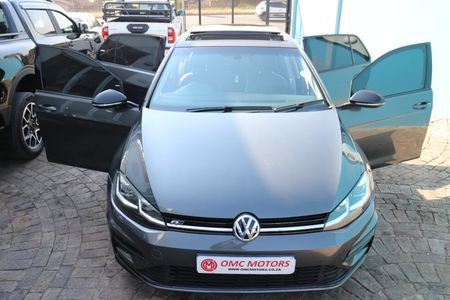 2018-Volkswagen-Golf-VII-20-TDI-Comfortline-Auto_1