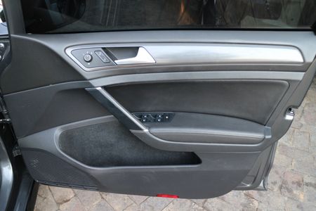 2018-Volkswagen-Golf-VII-20-TDI-Comfortline-Auto_21