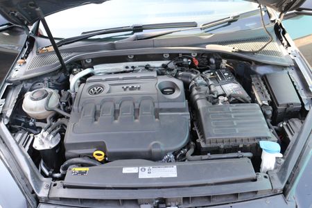 2018-Volkswagen-Golf-VII-20-TDI-Comfortline-Auto_29
