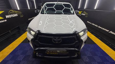 2021-Toyota-Hilux-28-GD-6-Raised-Body-Legend-4x4-Auto-Double-Cab_1