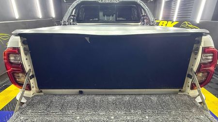 2021-Toyota-Hilux-28-GD-6-Raised-Body-Legend-4x4-Auto-Double-Cab_6