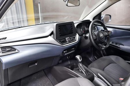 2024-Toyota-Starlet-15-XS-Auto_10
