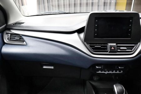 2024-Toyota-Starlet-15-XS-Auto_13