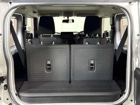 2019-Suzuki-Jimny-15-GLX-Auto_9