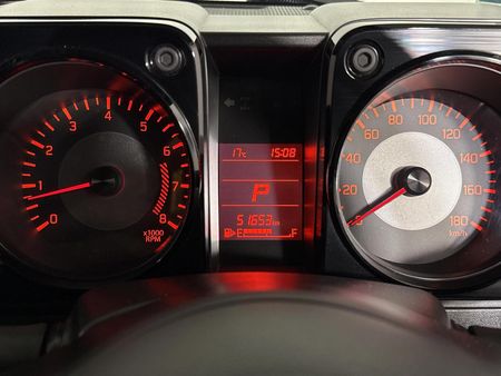2019-Suzuki-Jimny-15-GLX-Auto_1