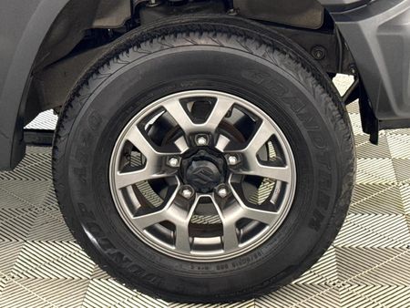 2019-Suzuki-Jimny-15-GLX-Auto_2