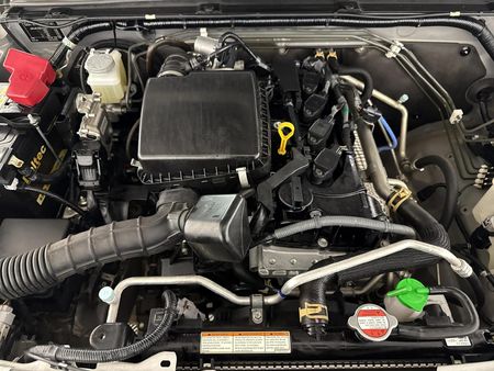 2019-Suzuki-Jimny-15-GLX-Auto_8