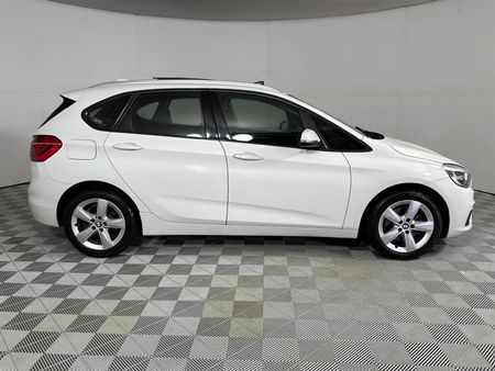 2015-BMW-2-Series-220d-Active-Tourer-Auto_18
