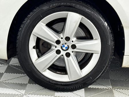 2015-BMW-2-Series-220d-Active-Tourer-Auto_4