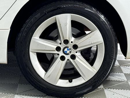 2015-BMW-2-Series-220d-Active-Tourer-Auto_6