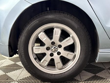 2012-Volkswagen-Polo-12-TDI-Bluemotion-5-dr_7
