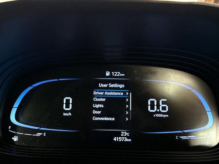 2023-Hyundai-Venue-12-Motion_2