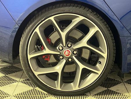 2016-Jaguar-XE-30-SC-S-Auto_7