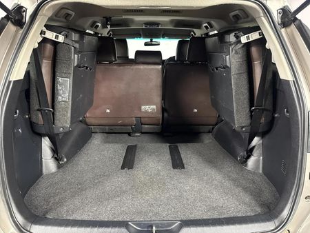 2016-Toyota-Fortuner-28-GD-6-4x4-Auto_13