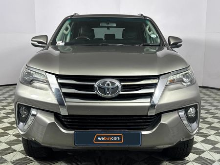 2016-Toyota-Fortuner-28-GD-6-4x4-Auto_14