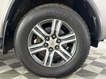 2016-Toyota-Fortuner-28-GD-6-4x4-Auto_5