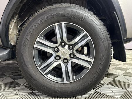 2016-Toyota-Fortuner-28-GD-6-4x4-Auto_6
