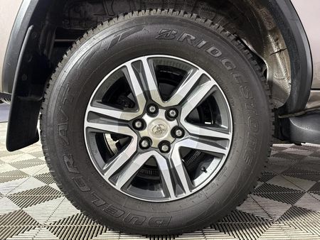 2016-Toyota-Fortuner-28-GD-6-4x4-Auto_7