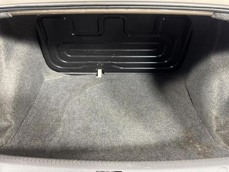 2014-Volkswagen-Polo-Vivo-14-Trendline_13