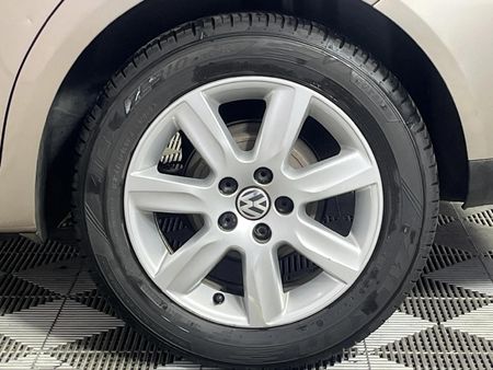 2014-Volkswagen-Polo-Vivo-14-Trendline_6