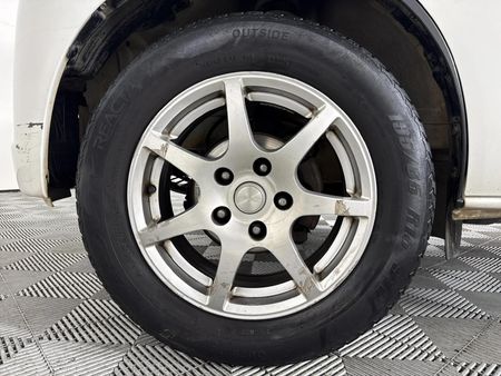 2011-Daihatsu-Gran-Max-15_2