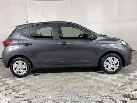 2025-Hyundai-Grand-i10-10-Motion_16