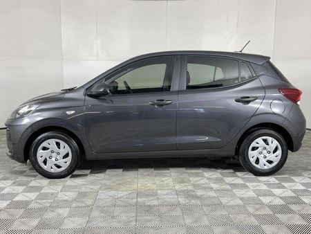 2025-Hyundai-Grand-i10-10-Motion_18