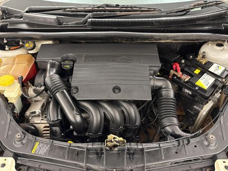 2014-Ford-Figo-14-Ambiente_12