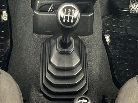 2024-Suzuki-Jimny-15-GLX_9