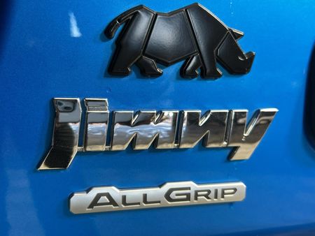 2024-Suzuki-Jimny-15-GLX_10