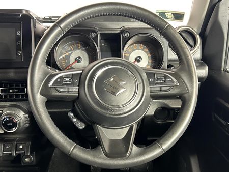 2024-Suzuki-Jimny-15-GLX_11
