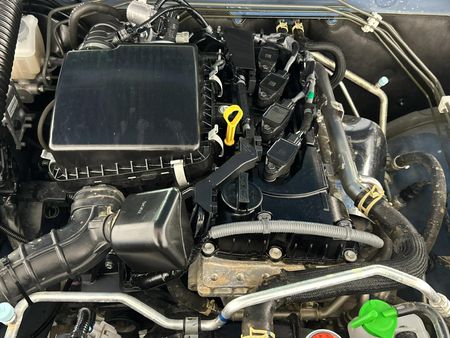 2024-Suzuki-Jimny-15-GLX_12