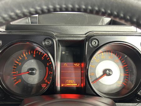2024-Suzuki-Jimny-15-GLX_2