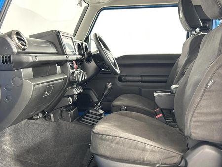 2024-Suzuki-Jimny-15-GLX_7