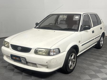 2001-Toyota-Tazz-130_0
