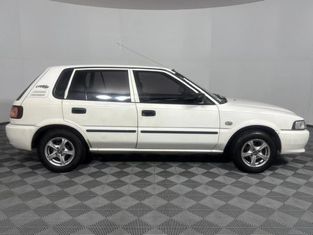 2001-Toyota-Tazz-130_16
