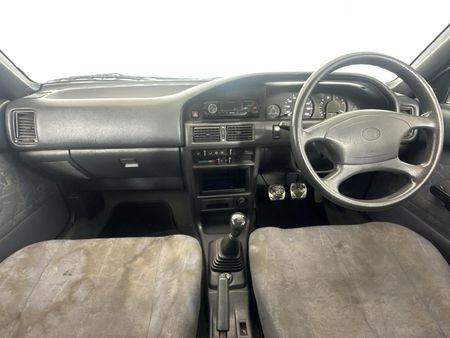 2001-Toyota-Tazz-130_1