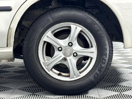 2001-Toyota-Tazz-130_6