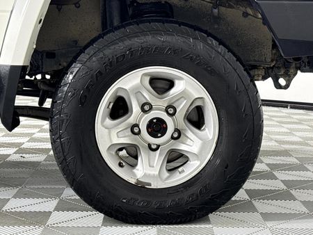2020-Toyota-Land-Cruiser-76-45-D-V8-Station-Wagon_4