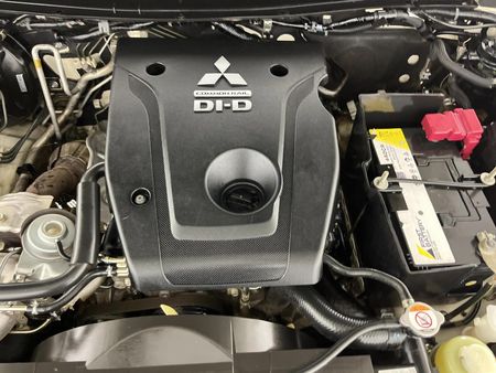 2019-Mitsubishi-Pajero-Sport-24D-4x4-Auto_8