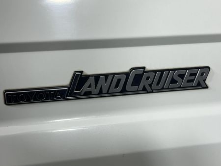2019-Toyota-Land-Cruiser-79-45-D-Double-Cab_10
